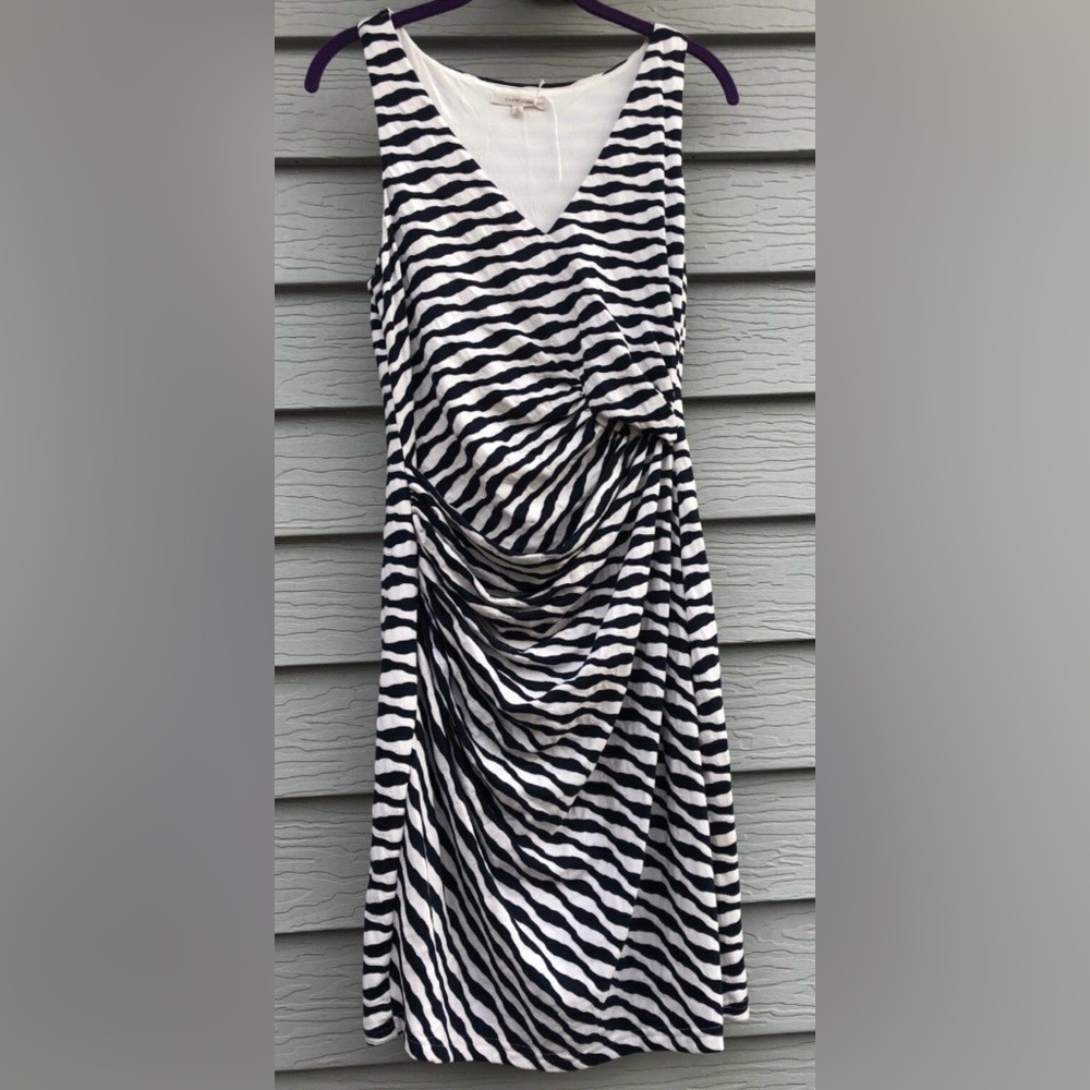 41 Hawthorn navy and white dress size large